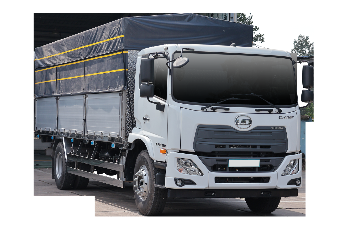 xe_tai_UD_PKE250_mui_bat_7m2